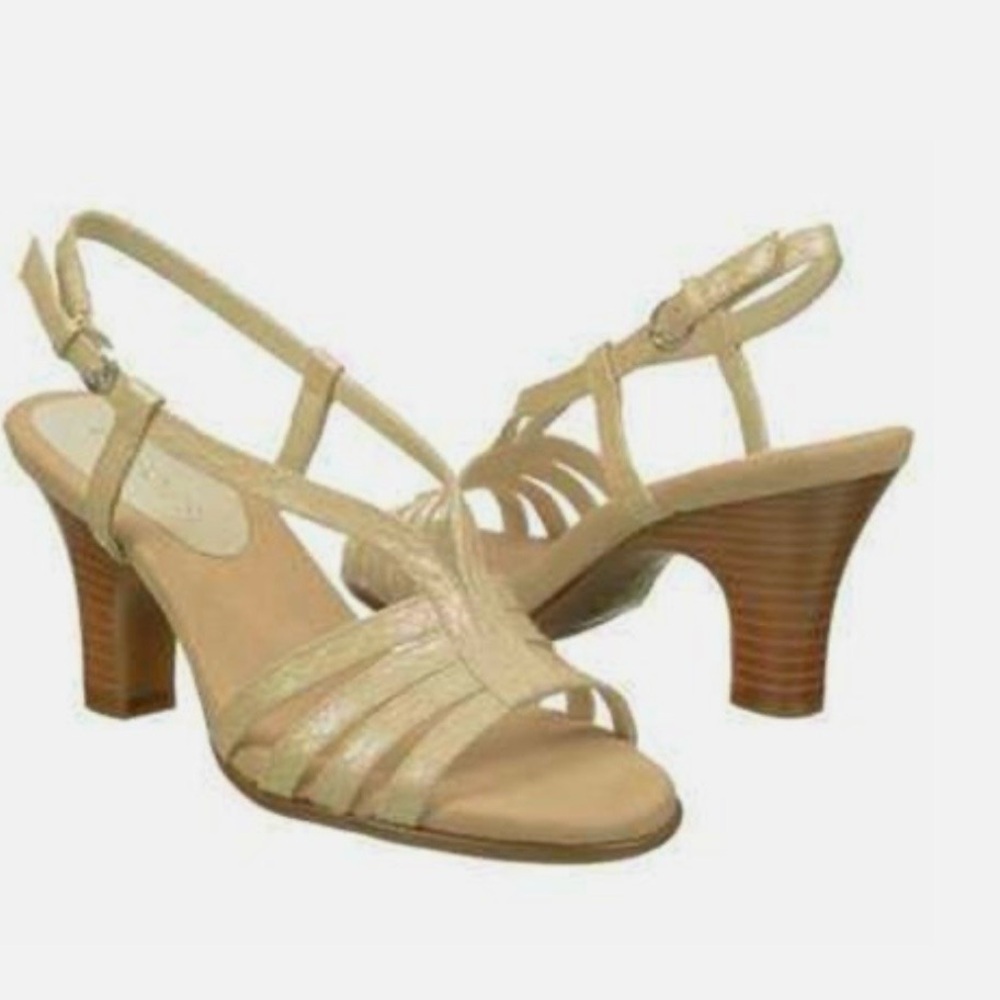 AEROSOLES Beige Strappy Mid-Heel Sandals